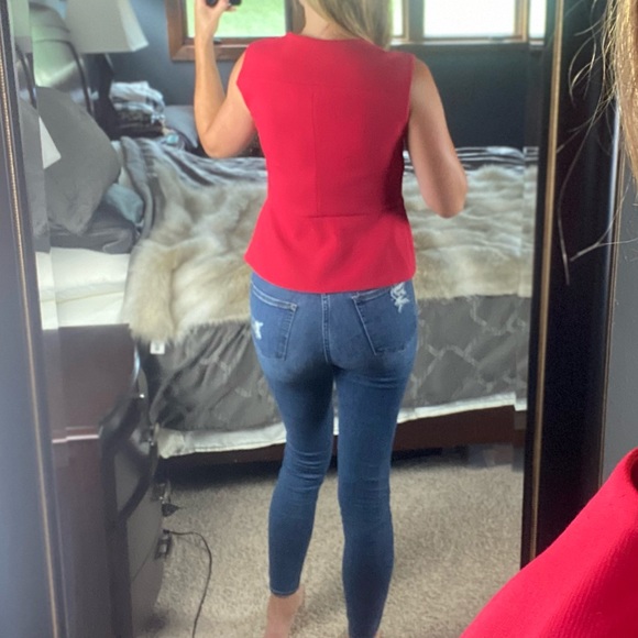 BCBGMaxZRIA Red Zip-Up Sleeveless Blazer - Picture 6 of 12